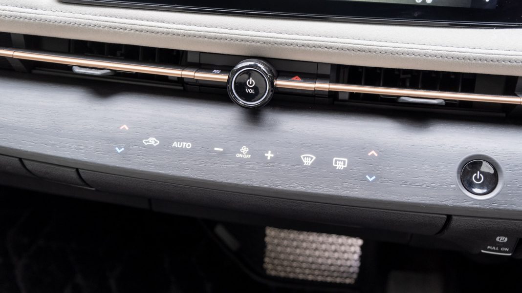 Nissan Ariya climate controls