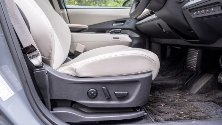 Nissan Ariya electric seats