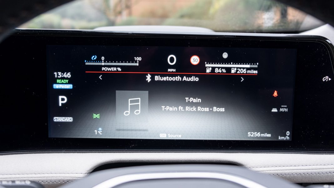 Nissan Ariya instrument cluster display