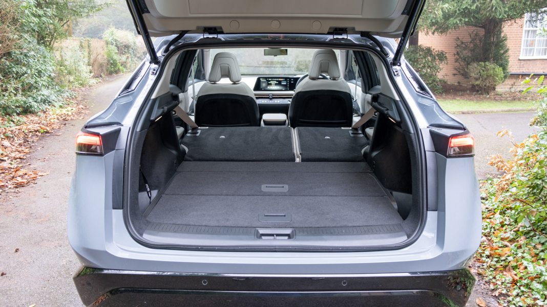 Nissan Ariya seats down