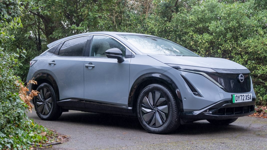 Nissan Ariya side design