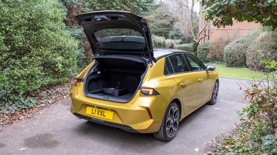 Vauxhall Astra Hybrid boot
