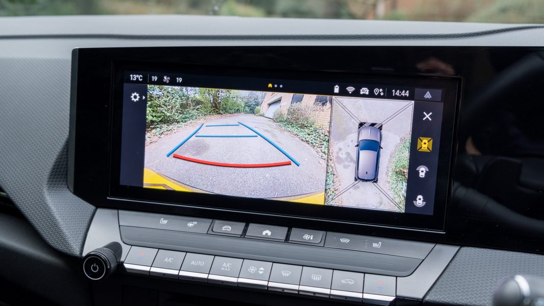 Vauxhall Astra Hybrid cameras