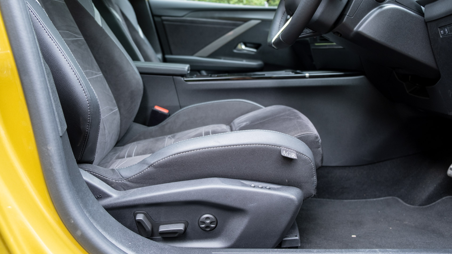 Vauxhall Astra Hybrid front seat comfort
