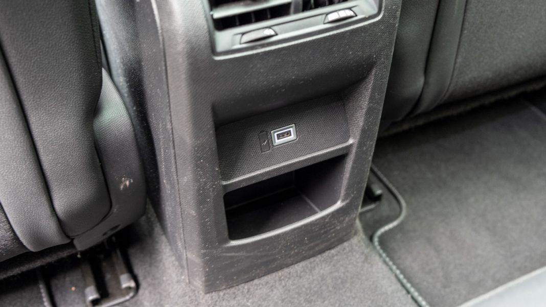 Vauxhall Astra Hybrid rear storage