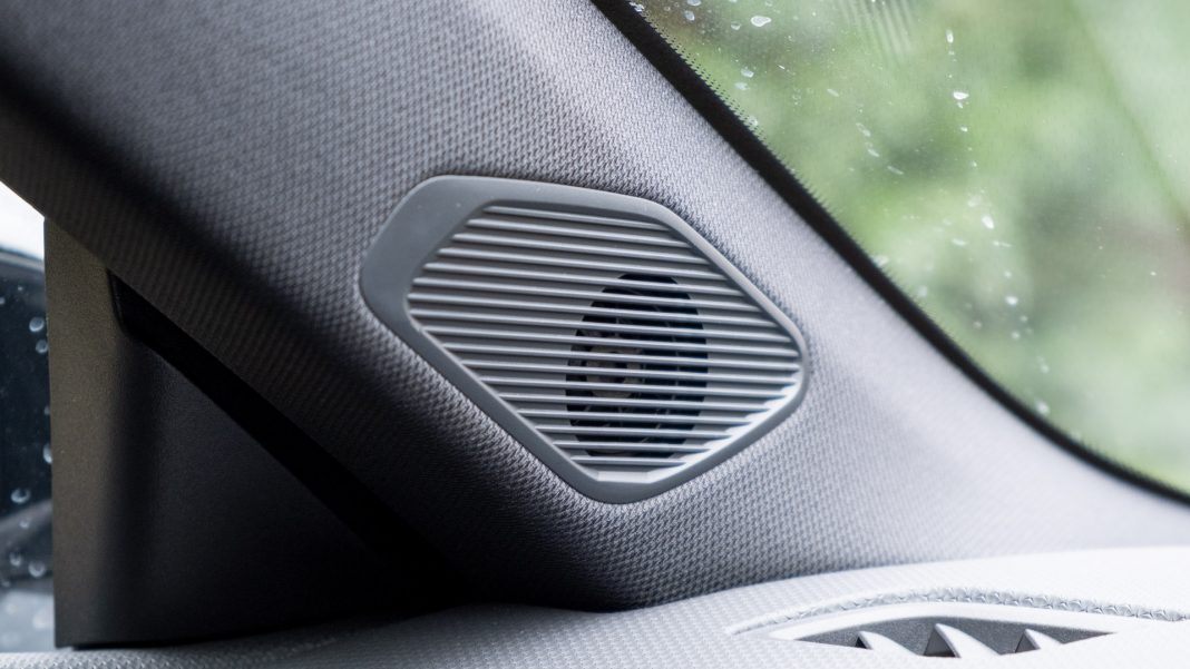 Vauxhall Astra Hybrid speaker