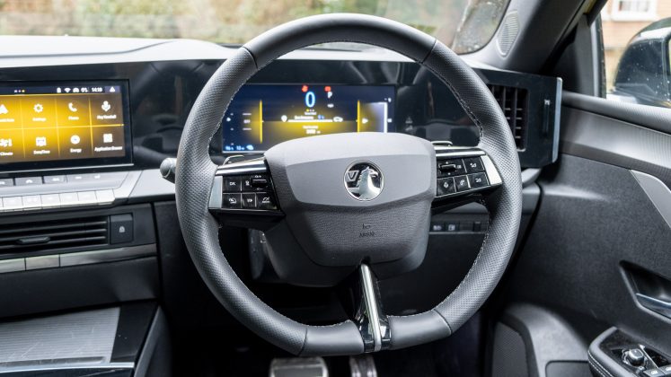 Vauxhall Astra Hybrid steering wheel