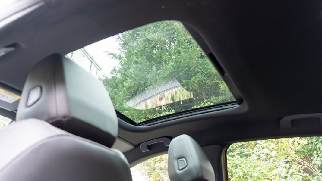 Vauxhall Astra Hybrid sunroof