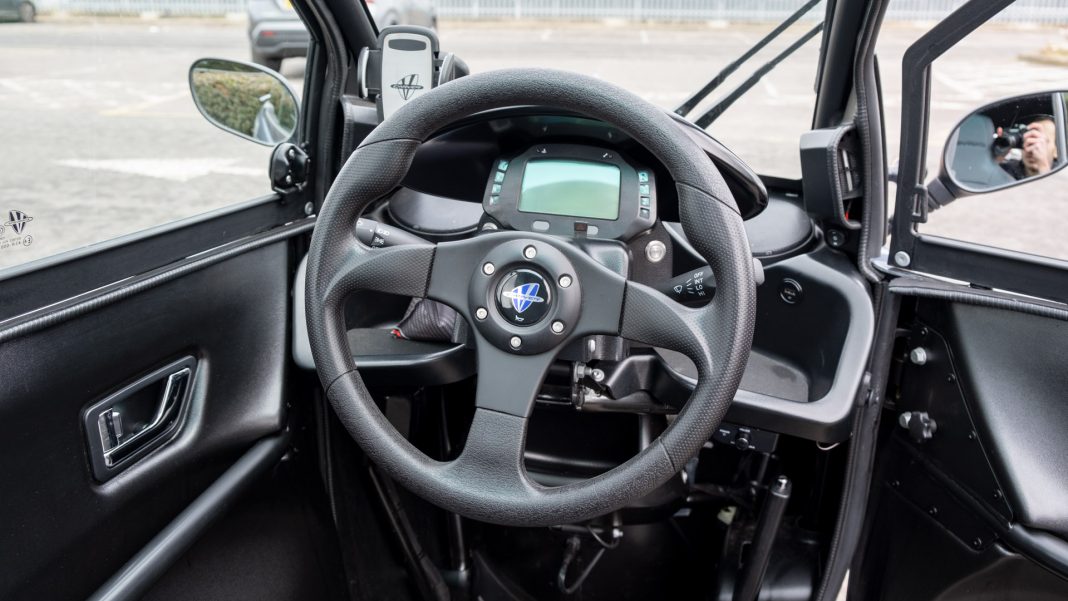 Carver steering wheel