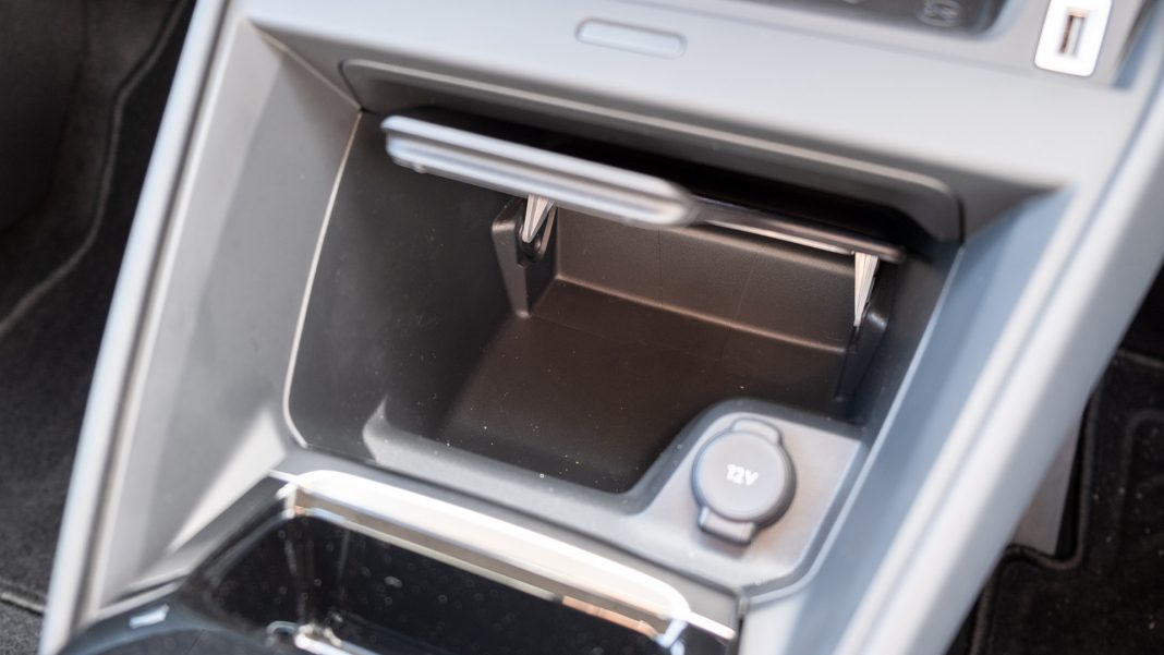 Citroen e-C4 X hidden storage