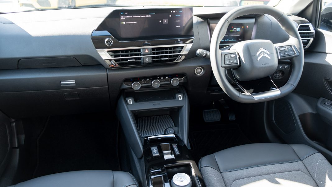 Citroen e-C4 X interior