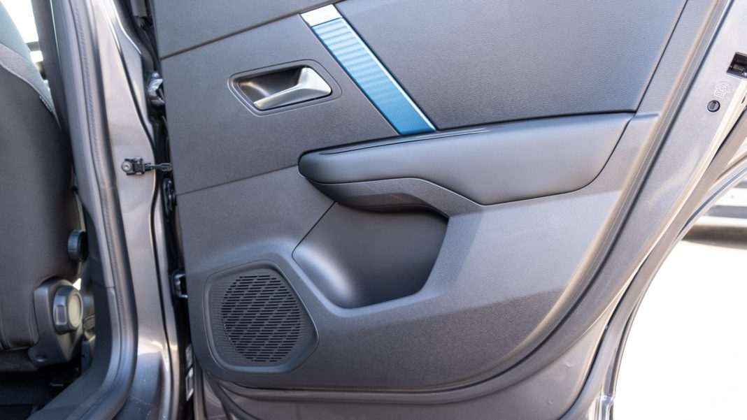 Citroen e-C4 X rear door