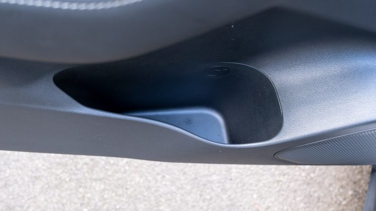 Nissan X-Trail front door compartment