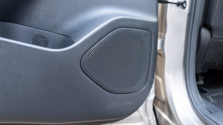 Nissan X-Trail rear door speaker