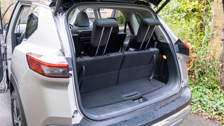 Nissan X-Trail seven seater space