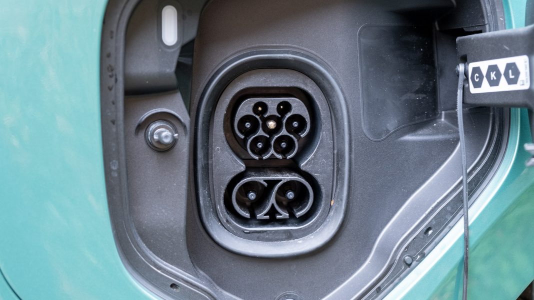VW ID. Buzz charging port