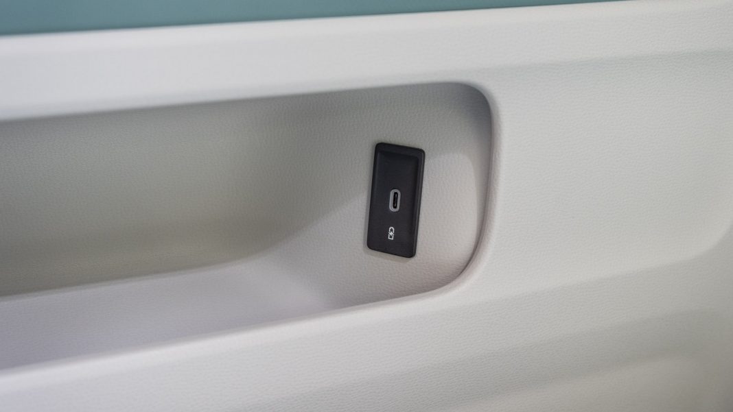 VW ID. Buzz rear USB