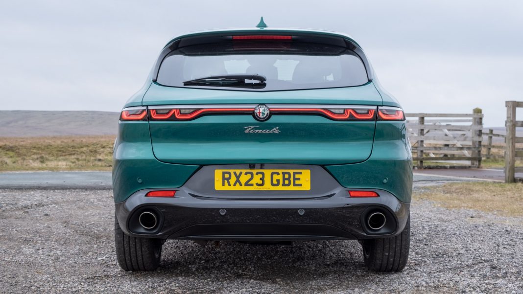 Alfa Romeo Tonale hybrid colours