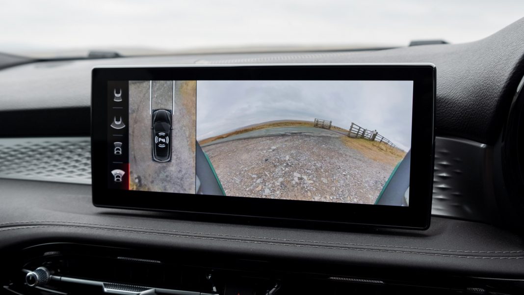 Alfa Romeo Tonale hybrid front camera