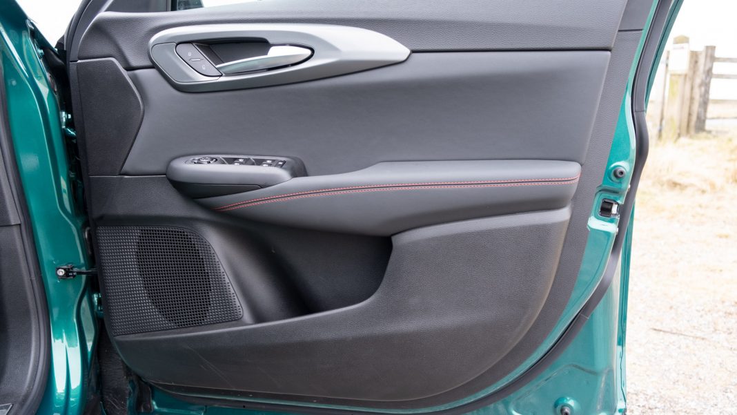 Alfa Romeo Tonale hybrid front door