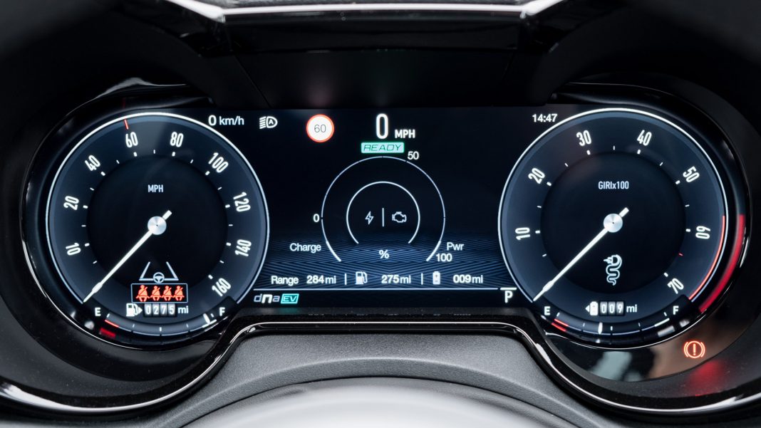 Alfa Romeo Tonale hybrid instrument cluster