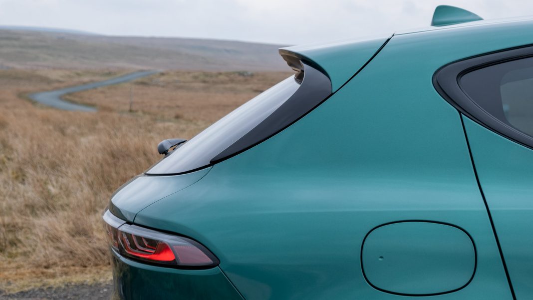 Alfa Romeo Tonale hybrid spoiler