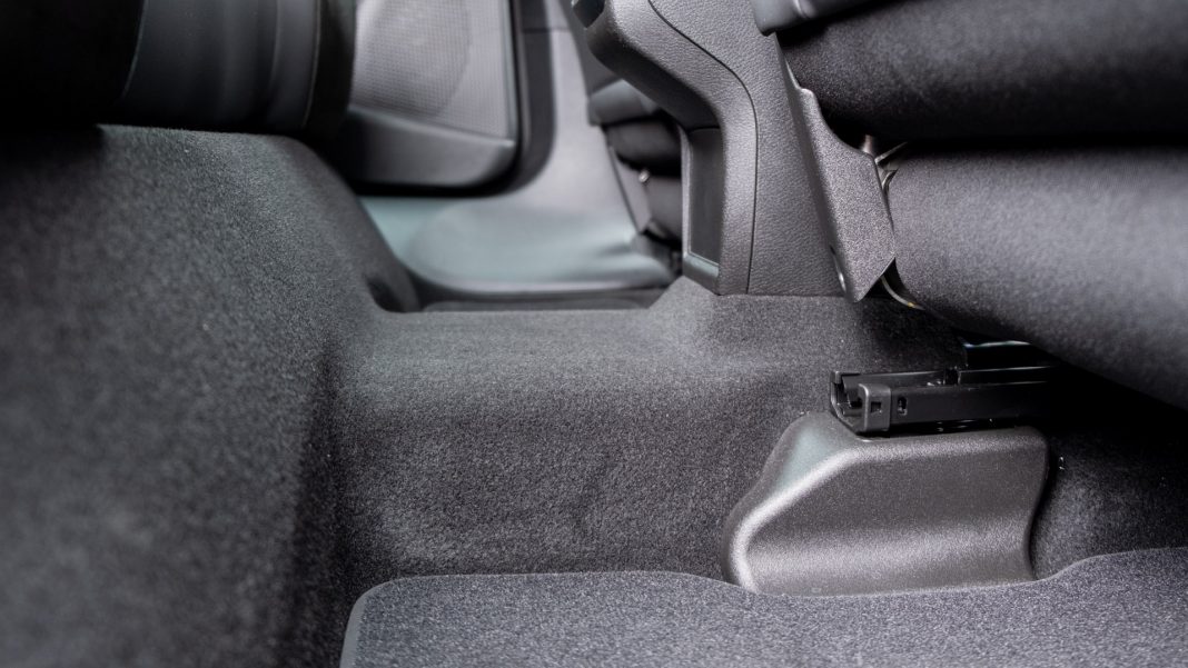 Alfa Romeo Tonale hybrid transmission tunnel