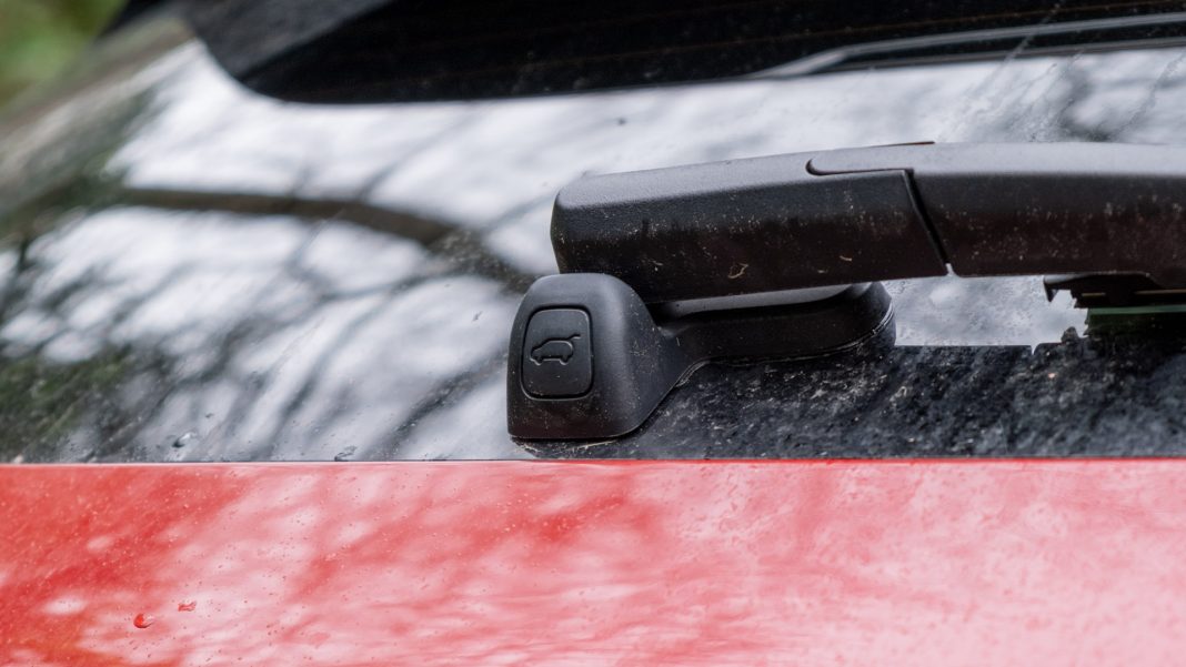 Genesis Electrified GV70 boot button