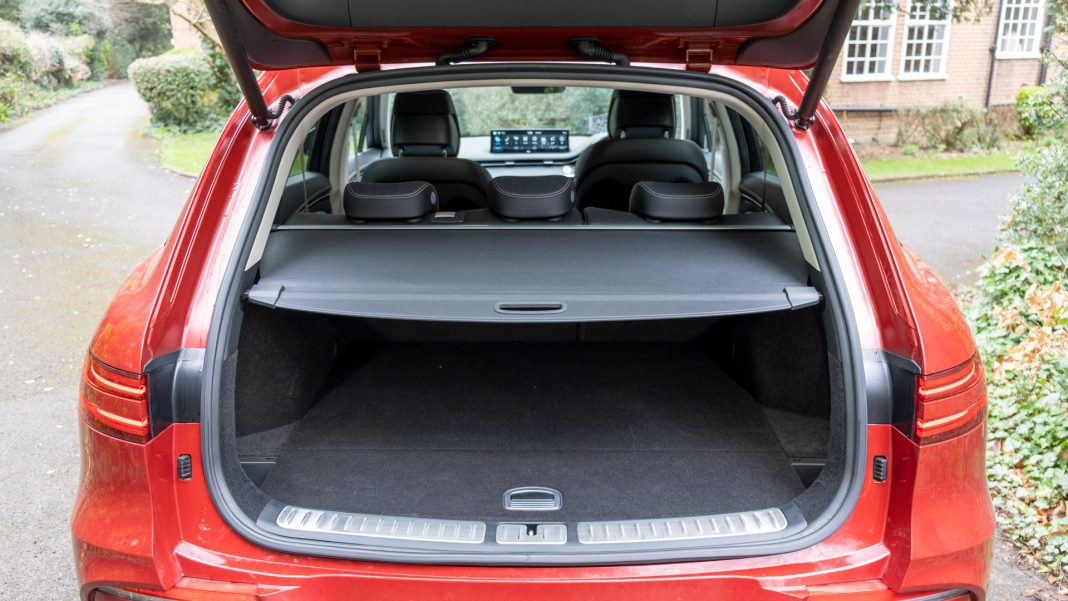 Genesis Electrified GV70 boot load cover