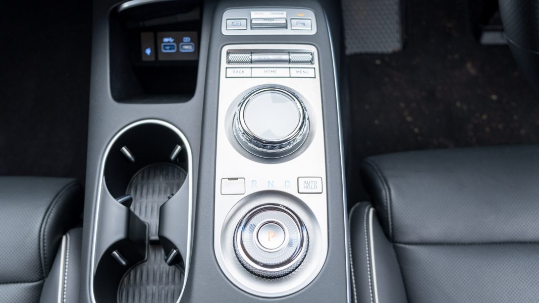 Genesis Electrified GV70 centre console design