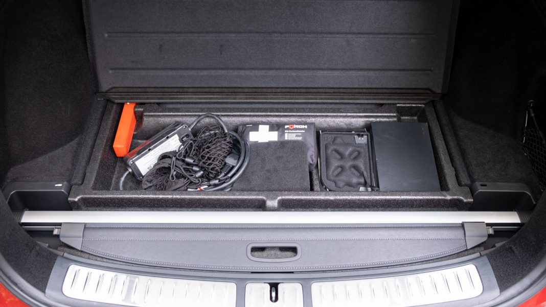 Genesis Electrified GV70 underfloor compartment