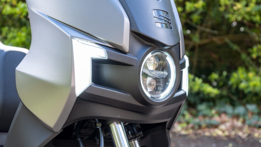 Seat Mo 125 side lights