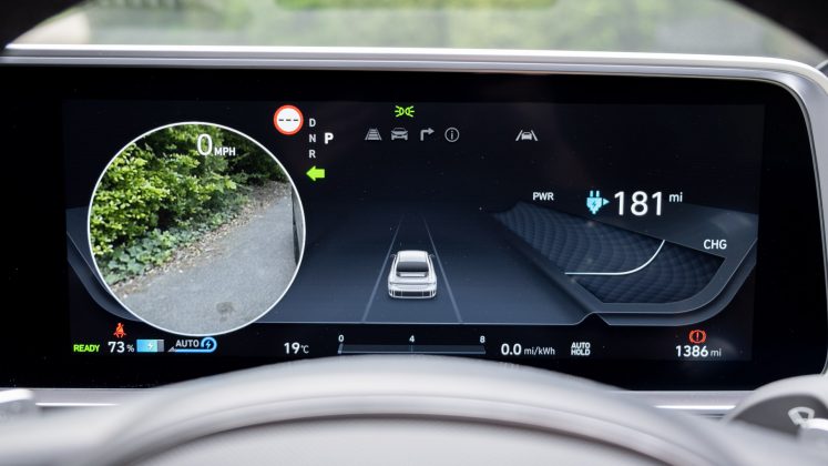 Hyundai Ioniq 6 blind spot monitor