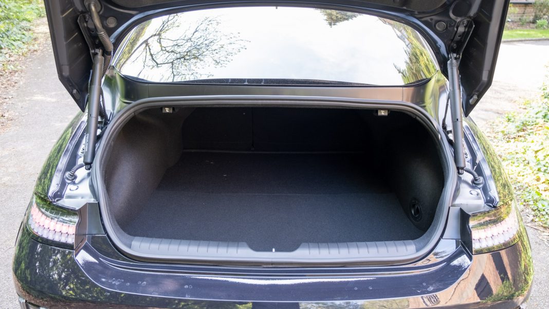 Hyundai Ioniq 6 boot