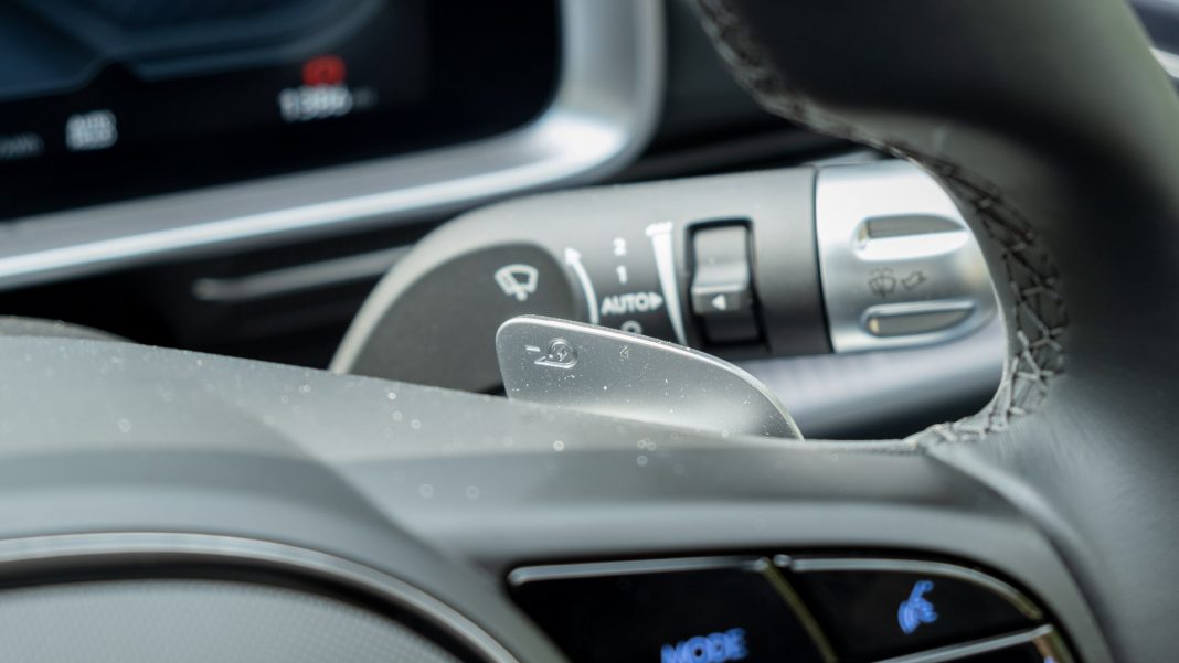 Hyundai Ioniq 6 flappy paddles