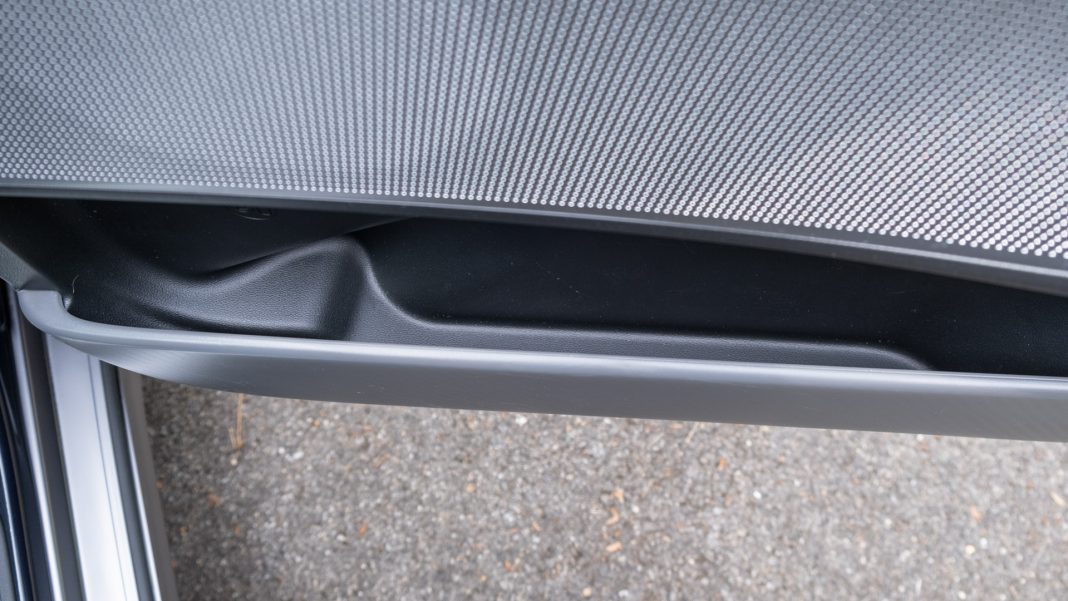 Hyundai Ioniq 6 front door storage