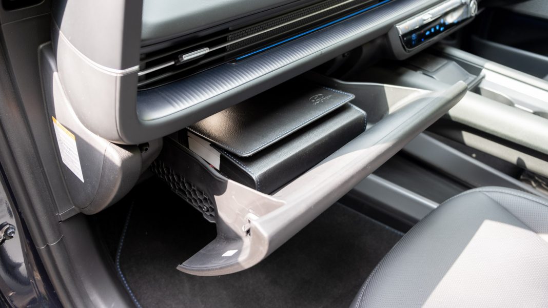 Hyundai Ioniq 6 glove box