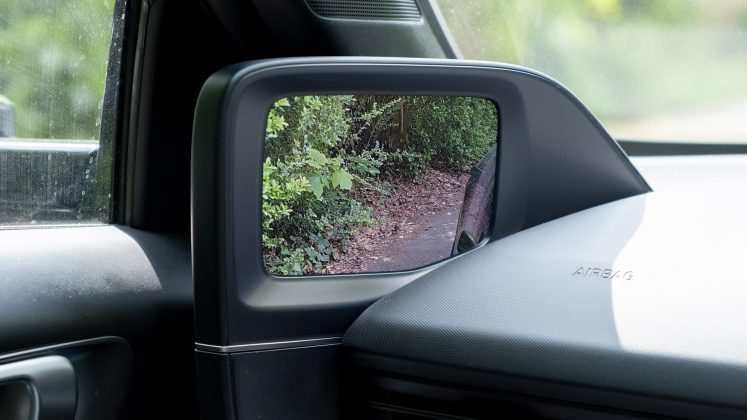 Hyundai Ioniq 6 side view mirrors