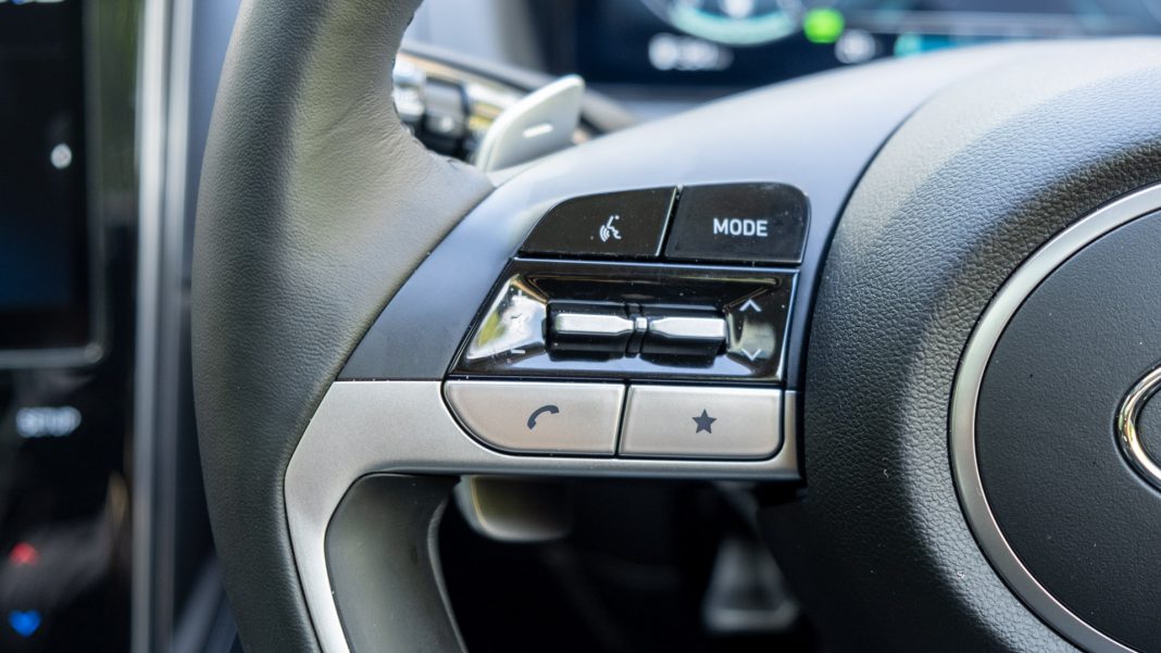 Hyundai Tucson buttons