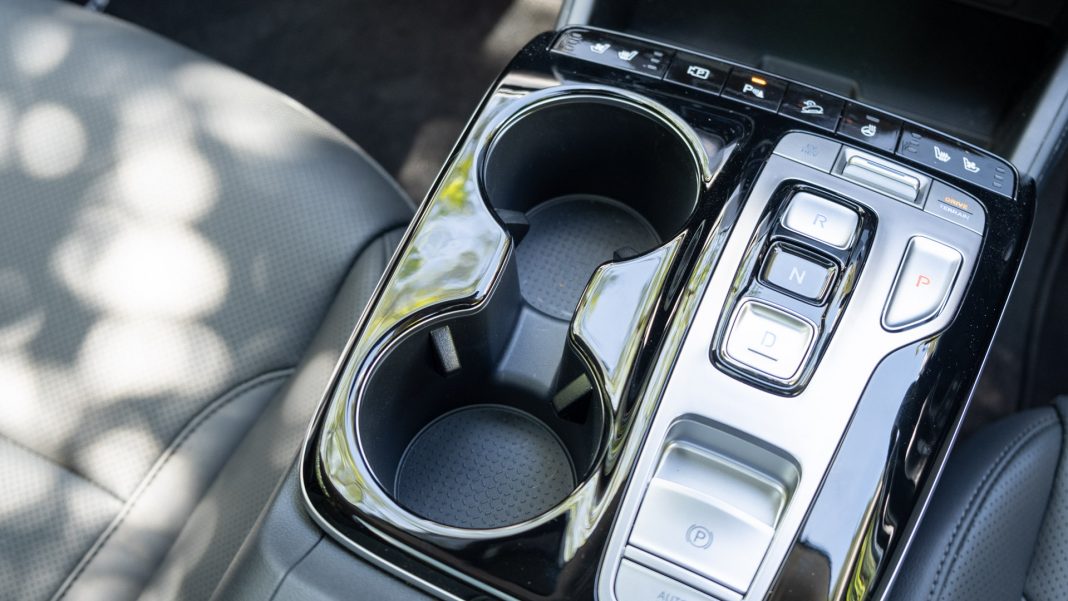 Hyundai Tucson cupholders