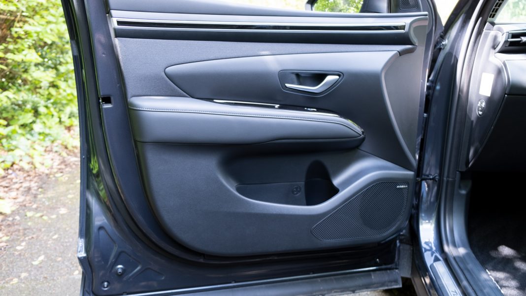 Hyundai Tucson front door