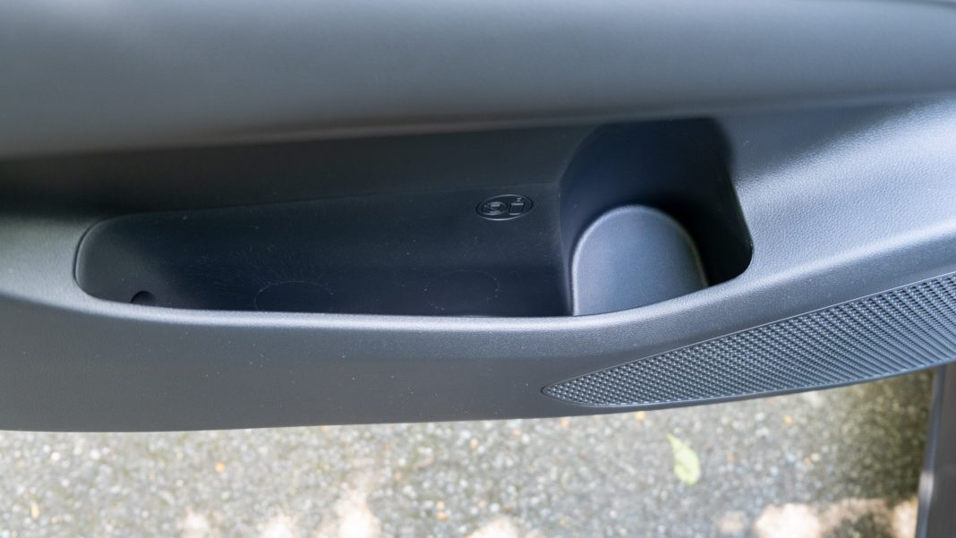 Hyundai Tucson front door compartment