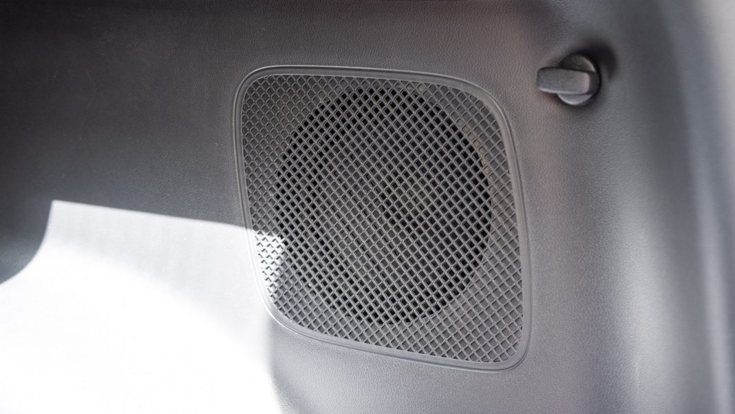 Hyundai Tucson subwoofer