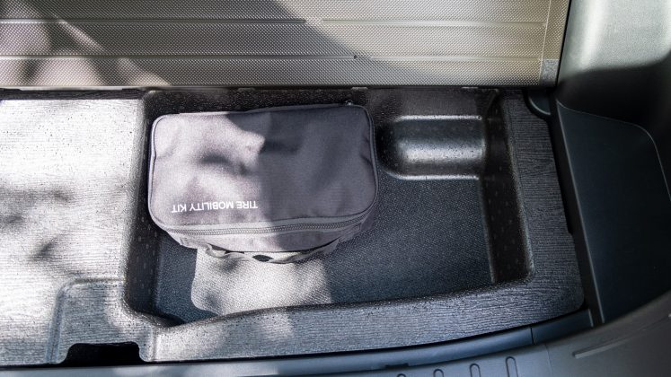 Hyundai Tucson underfloor compartment