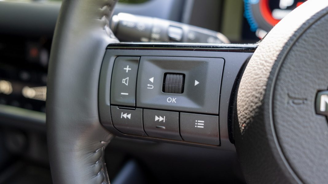 Nissan Qashqai buttons