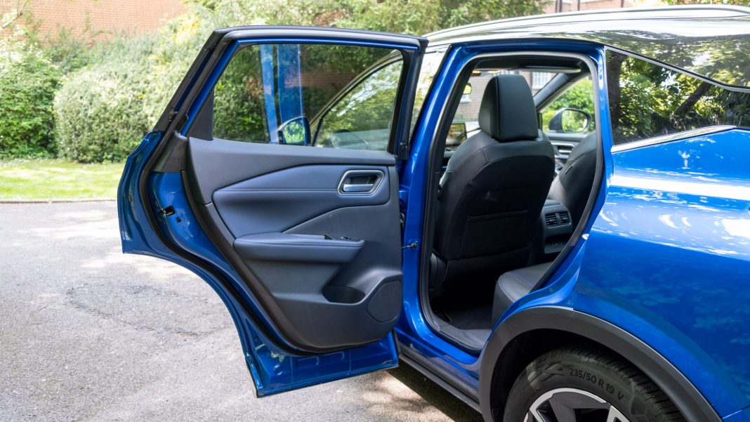 Nissan Qashqai rear door design