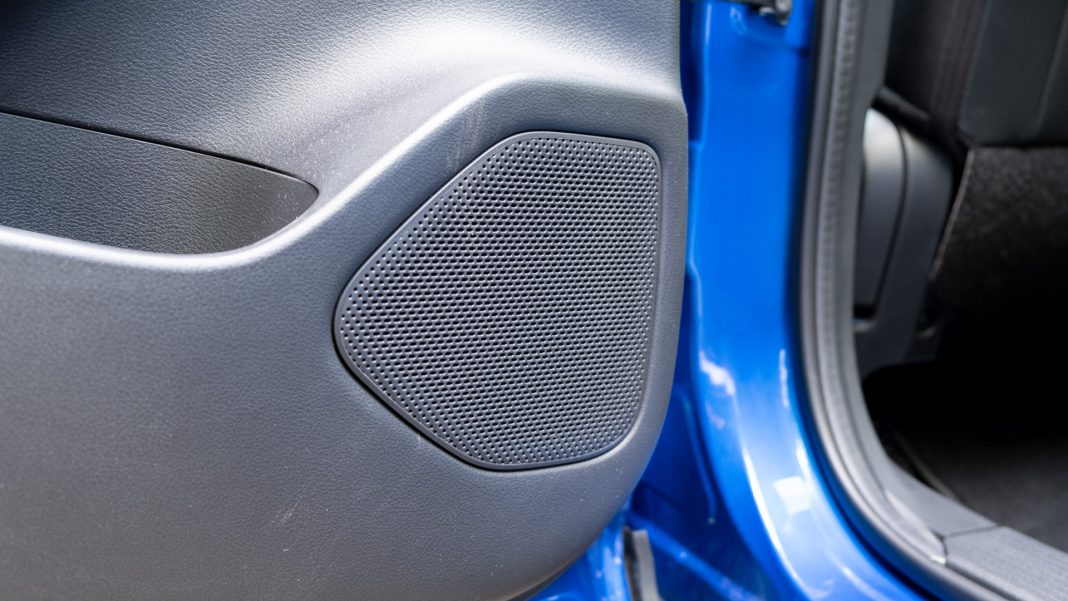 Nissan Qashqai rear speaker