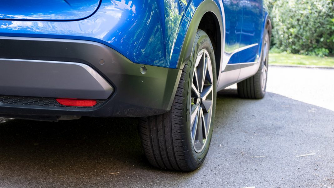 Nissan Qashqai rear wheels