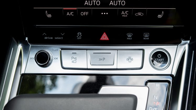 Audi Q8 e-tron buttons