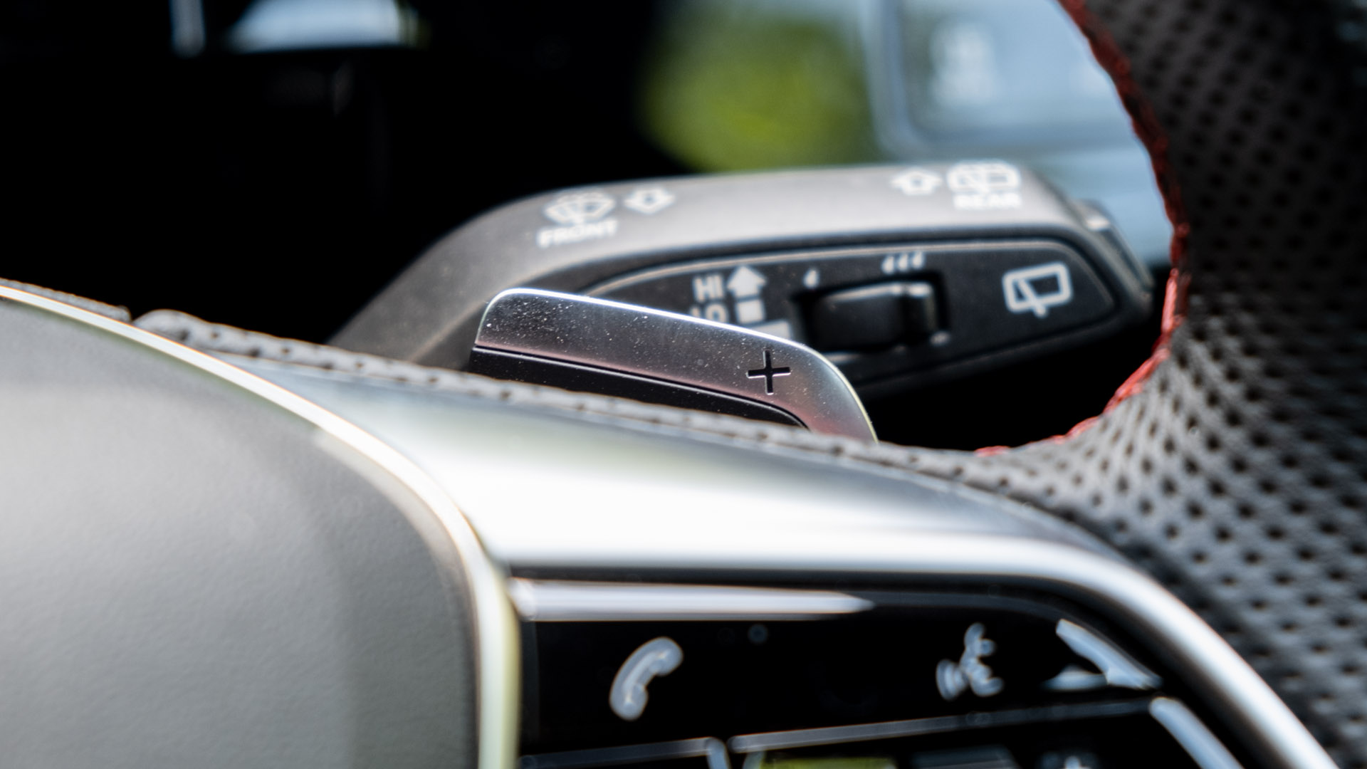Audi Q8 e-tron flappy paddles
